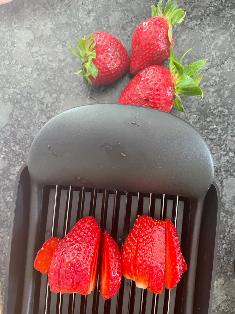 Erdbeer – Guglhupf - Tines. Food. Passion