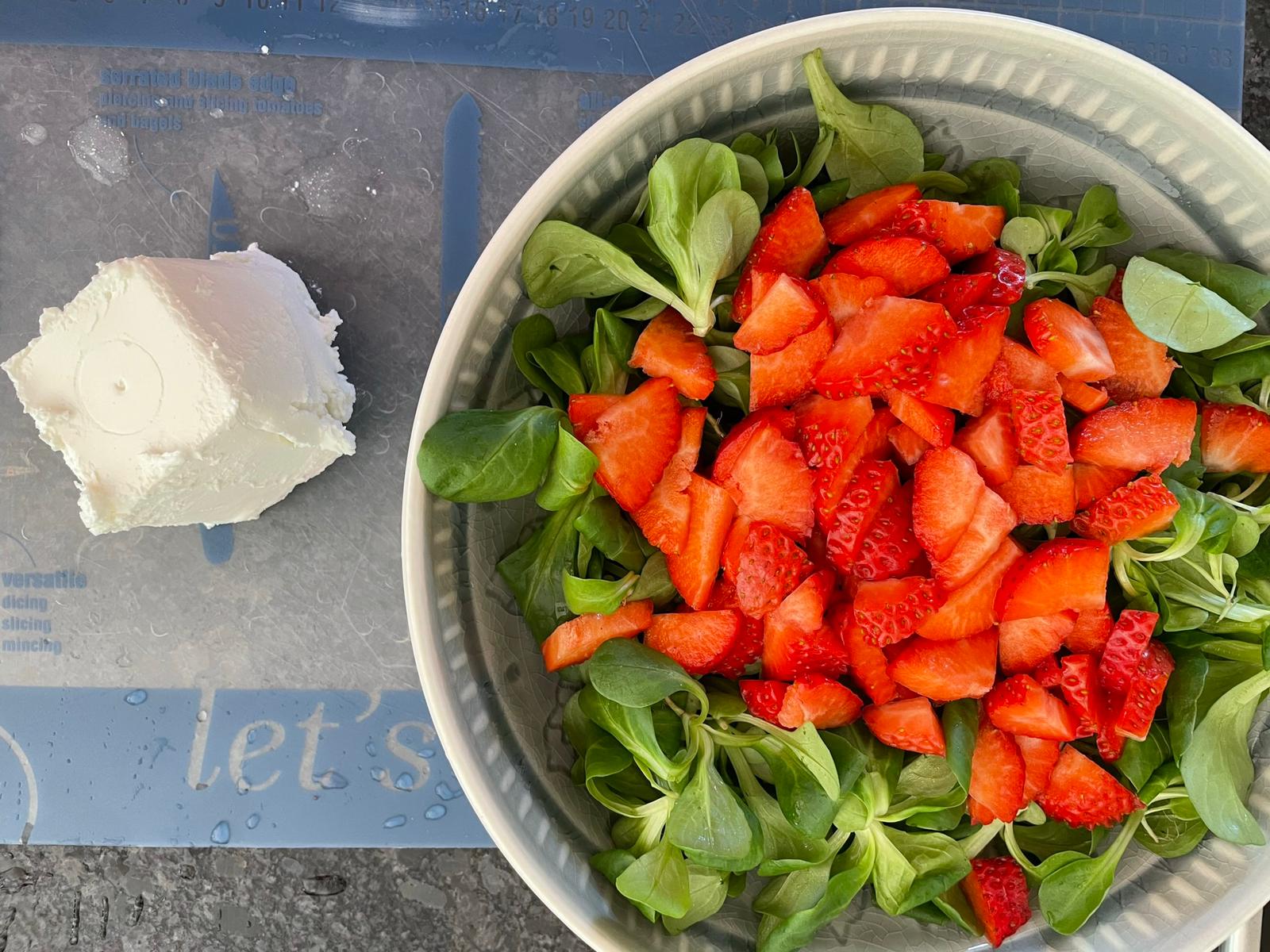Feldsalat mit Erdbeeren - Tines. Food. Passion