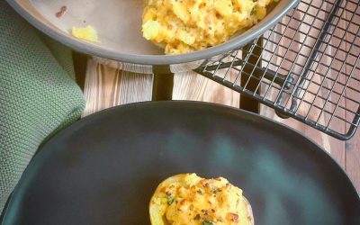 Brokkoli-Cheddar-Ofenkartoffeln